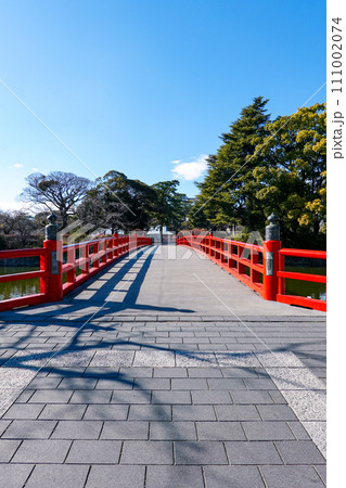 小田原城二の丸東堀に架かる学橋(神奈川県小田原市) 小田原城二の丸東堀に架かる学橋(神奈川県小田原市) 111002074