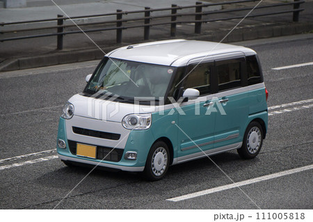 ワンボックス軽自動車　　道路走行 111005818