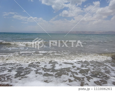 死海　ヨルダン・マダバ近郊 111006261