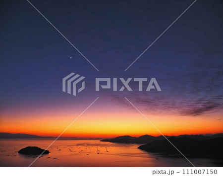 万葉の岬から見る播磨灘の夕景 111007150