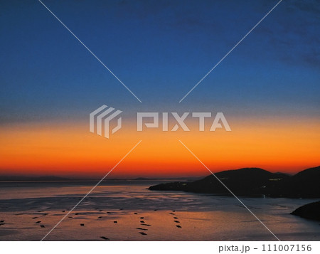 万葉の岬から見る播磨灘の夕景 万葉の岬から見る播磨灘の夕景 111007156