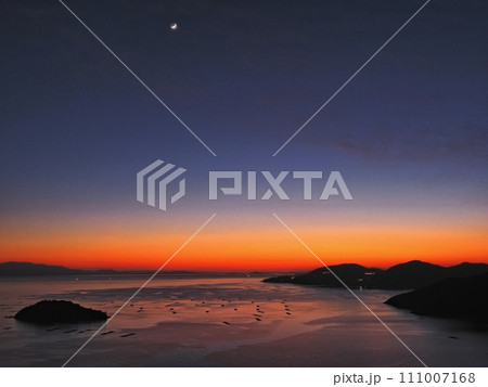 万葉の岬から見る播磨灘の夕景 万葉の岬から見る播磨灘の夕景 111007168