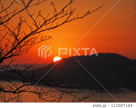 万葉の岬から見る播磨灘の夕景 万葉の岬から見る播磨灘の夕景 111007184