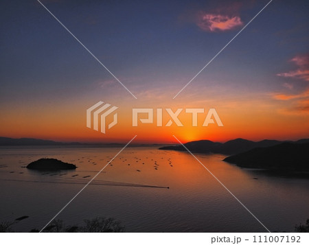 万葉の岬から見る播磨灘の夕景 111007192