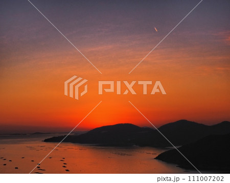 万葉の岬から見る播磨灘の夕景 万葉の岬から見る播磨灘の夕景 111007202