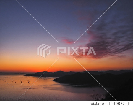 万葉の岬から見る播磨灘の夕景 万葉の岬から見る播磨灘の夕景 111007211