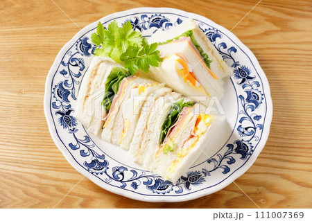 おいしいミックスサンドイッチ 111007369