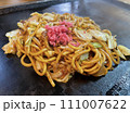 鉄板で焼いた太麺焼きそば 111007622