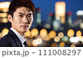 スーツを着た新卒の男性社員 111008297