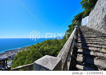 徳川家康の墓とされる駿府「久能山東照宮」の境内と眺望 111009481