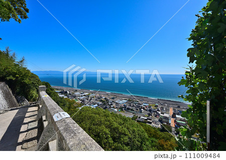 徳川家康の墓とされる駿府「久能山東照宮」の境内と眺望 111009484