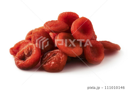 Dried apricots 111010146