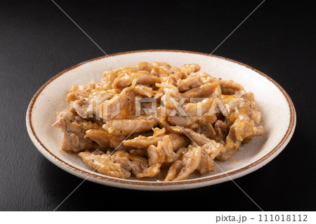 鶏せせりの黒胡椒焼き 111018112