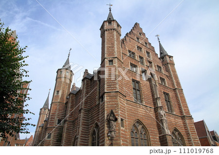 西ヨーロッパのベルギー第2の都市アントワープ(アントウェルペン) ゴシック様式の肉屋のギルドハウス 西ヨーロッパのベルギー第2の都市アントワープ(アントウェルペン) ゴシック様式の肉屋のギルドハウス 111019768