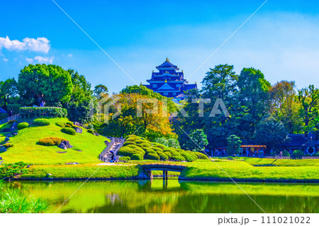 後楽園と岡山城 後楽園と岡山城 111021022