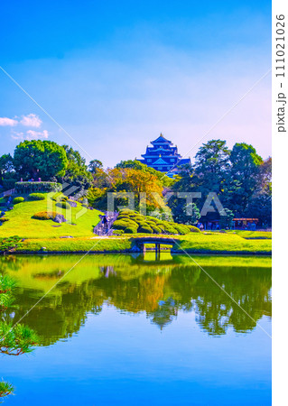 後楽園と岡山城 後楽園と岡山城 111021026