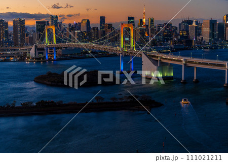 東京湾の夕暮れ 東京湾の夕暮れ 111021211