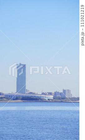 【千葉県】幕張新都心・ZOZOマリンスタジアムと幕張の浜 111021219