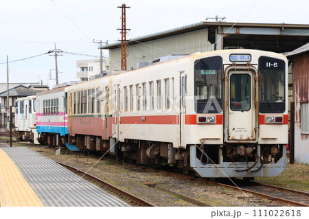 【ひたちなか海浜鉄道】キハ11形(湊線:那珂湊駅) 【ひたちなか海浜鉄道】キハ11形(湊線:那珂湊駅) 111022618