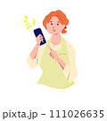 スマホを操作する主婦 111026635