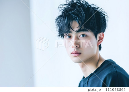 黒髪のイケメン男性・モデル「AI生成画像」 111028863