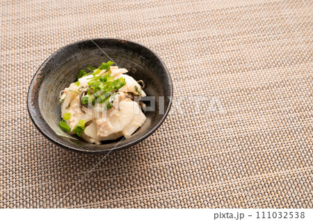 ツナマヨを和えた和風大根サラダ 111032538