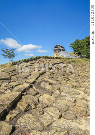 岡山・総社 鬼城山(鬼ノ城)敷石 岡山・総社 鬼城山(鬼ノ城)敷石 111032839