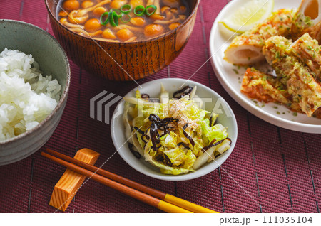 和食 白菜と塩昆布の漬け物 和食 白菜と塩昆布の漬け物 111035104