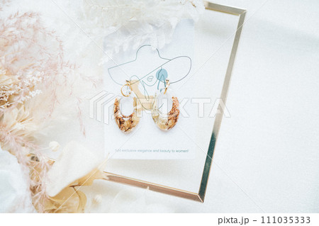 ハンドメイドアクセサリー 111035333