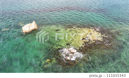消滅する島【ホボロ島】ドローン空撮_No09 消滅する島【ホボロ島】ドローン空撮_No09 111035343
