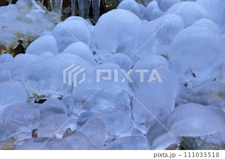 氷の造形 111035518