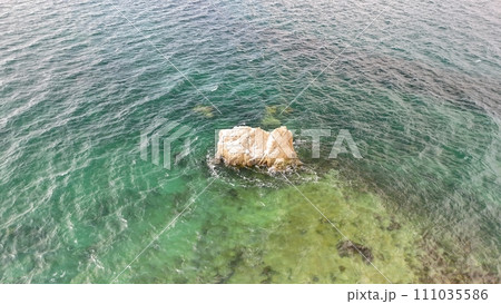 消滅する島【ホボロ島】ドローン空撮_No33 111035586