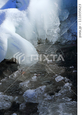 牛伏川　凍てつく冬 111035623