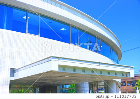愛知県東浦町、東浦町中央図書館の風景 愛知県東浦町、東浦町中央図書館の風景 111037735