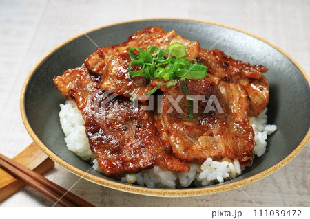 牛焼肉丼 111039472