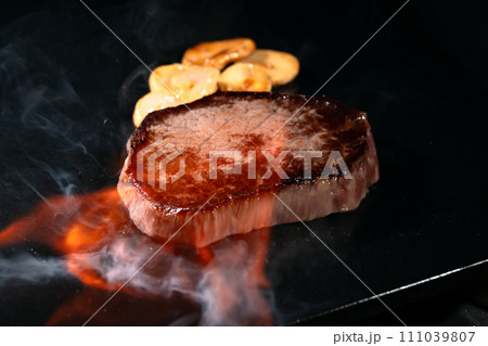 肉 ステーキ フランベ 肉 ステーキ フランベ 111039807