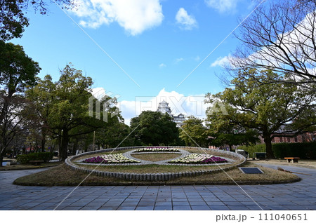 姫路市章型の花壇から見た姫路城(世界遺産） 111040651