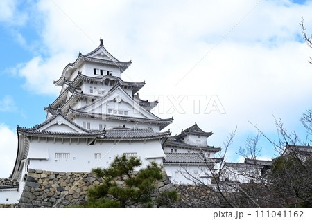 喜斎門跡辺りから見た姫路城(世界遺産） 111041162