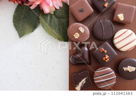 バレンタインのチョコレート バレンタインのチョコレート 111041363