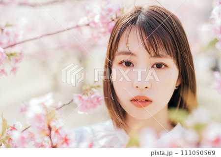 女性 ビューティー 桜 女性 ビューティー 桜 111050569