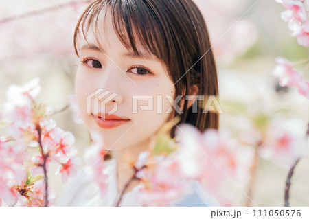 女性 ビューティー 桜 女性 ビューティー 桜 111050576