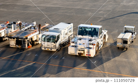 松山空港の展望デッキから見える機体 111050729
