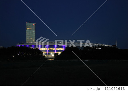 マリンスタジアムとホテル　【千葉県千葉市マリンスタジアムにて】 111051618