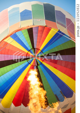 とても美しい気球の風景 111052812