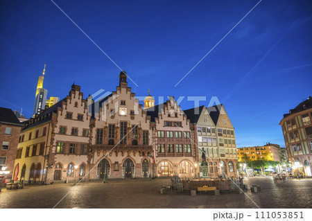 Frankfurt Germany time lapse, night city skyline at Romer old town square 111053851