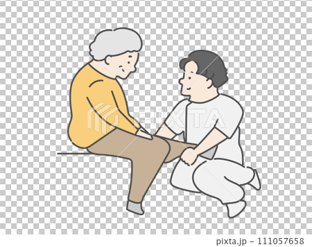 Male physical therapist and elderly woman 111057658