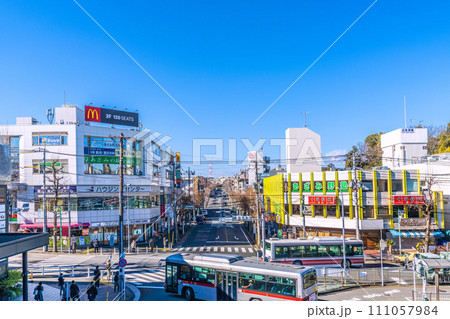 日本の横浜都市景観 あざみ野駅前などを望む 日本の横浜都市景観 あざみ野駅前などを望む 111057984