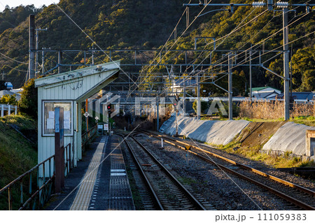 無人駅の朝 無人駅の朝 111059383