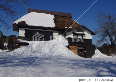 豪雪に耐える古民家 豪雪に耐える古民家 111063038