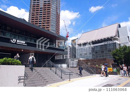 JR飯田橋駅 西口　牛込門 111063068